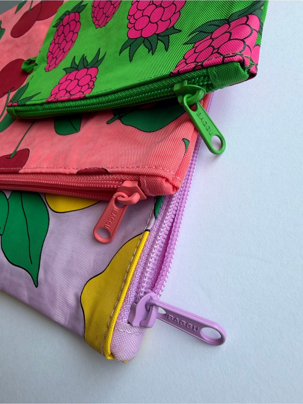 NWOT BAGGU Sunshine Fruit Go Pouch Set - Picture 3 of 3
